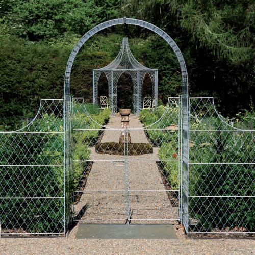 Trellis Gates in Arch